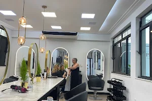 Salão de beleza Cambuí - Beauty Lounge Paula Espelho image