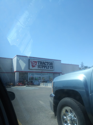 Home Improvement Store «Tractor Supply Co.», reviews and photos, 12891 Quincy St, Holland, MI 49424, USA