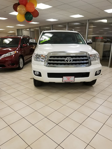 Toyota Dealer «Toyota of Watertown», reviews and photos, 149 Arsenal St, Watertown, MA 02472, USA