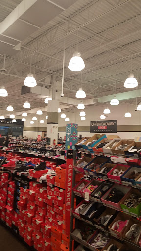 Shoe Store «Off Broadway Shoe Warehouse», reviews and photos, 2615 Medical Center Pkwy #600, Murfreesboro, TN 37129, USA