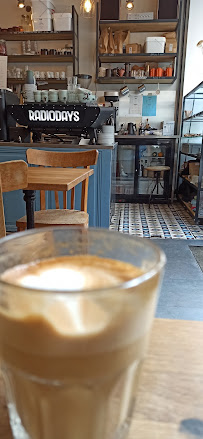 Cappuccino du Café Radiodays à Paris - n°4