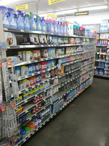 Home Goods Store «Dollar General», reviews and photos, 160 N 4th St, Eagle Lake, FL 33839, USA