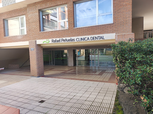 Clínica Dental Rafael Peñuelas Soria en Soria, Soria