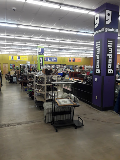 Thrift Store «Goodwill», reviews and photos