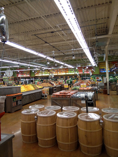 Grocery Store «Fresh Thyme Farmers Market- Naperville», reviews and photos, 790 Royal St George Dr, Naperville, IL 60563, USA