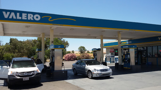 Gas Station «Valero Corner Store», reviews and photos, 12845 CA-33, Santa Nella Village, CA 95322, USA