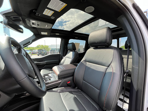 Car Dealer «Szott Ford», reviews and photos, 8800 E Holly Rd, Holly, MI 48442, USA