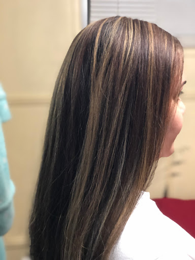 Beauty Salon «Unisex Palace Salon», reviews and photos, 1701 Sunrise Hwy North Service Rd, Bay Shore, NY 11706, USA