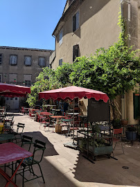 Atmosphère du Restaurant Maison Marshall à Saint-Rémy-de-Provence - n°17