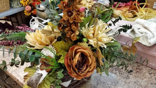 Florist «Flower Basket», reviews and photos, 302 N Lake St, Aurora, IL 60506, USA