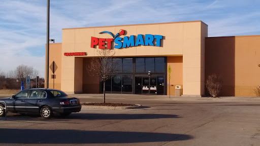 Pet Supply Store «PetSmart», reviews and photos, 3210 E Lynn Blvd, Sterling, IL 61081, USA