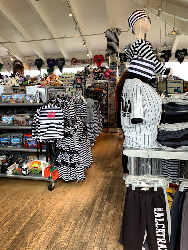 Gift Shop «Alcatraz Gift Shop», reviews and photos, 39 Pier 39 Concourse, San Francisco, CA 94133, USA
