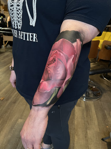 Tattoo Shop «Ink Ink Tattoo & Piercing Studio», reviews and photos, 302 E Commercial St, Springfield, MO 65803, USA