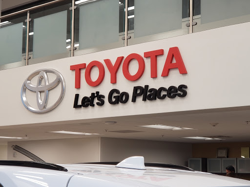 Toyota Dealer «Langway Toyota of Newport», reviews and photos, 285 E Main Rd, Middletown, RI 02842, USA