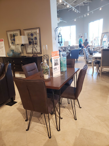 Furniture Store «Ashley HomeStore», reviews and photos, 3775 N Federal Hwy, Oakland Park, FL 33308, USA