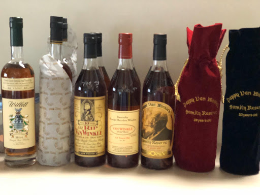 Liquor Store «Five Corners Wine & Spirits», reviews and photos, 192 Windsorville Rd, Ellington, CT 06029, USA