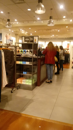 American Eagle Store