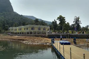 Satrenga Boat Club and Resort image