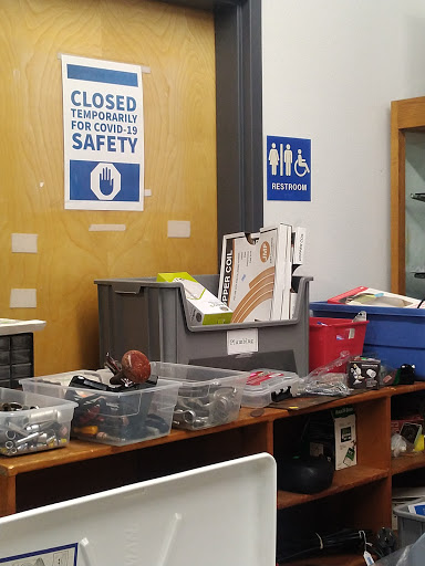 Thrift Store «Senior Thrift - Benefitting Island Senior Resources», reviews and photos, 5518 Woodard Ave, Freeland, WA 98249, USA