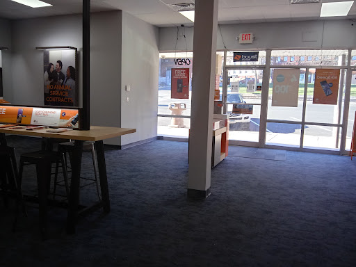 Cell Phone Store «Boost Mobile», reviews and photos, 33 W Main St, Vernon, CT 06066, USA