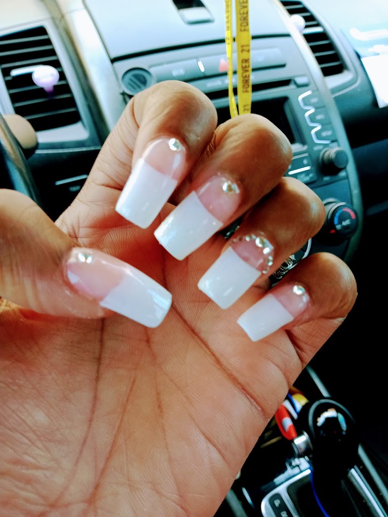 Happy Nails 77418
