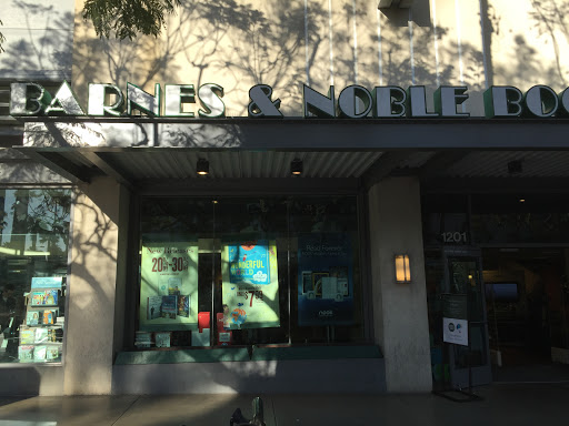 Book Store «Barnes & Noble», reviews and photos, 1201 3rd St, Santa Monica, CA 90401, USA