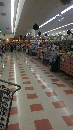 Grocery Store «Market Basket», reviews and photos, 352 W Center St, West Bridgewater, MA 02378, USA