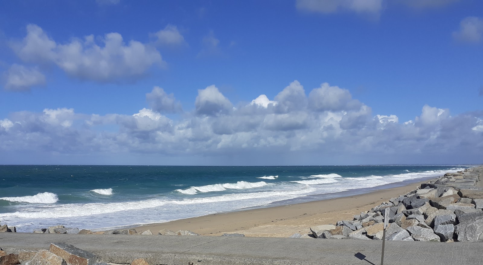 Foto de Plage Saint Martin - lugar popular entre os apreciadores de relaxamento