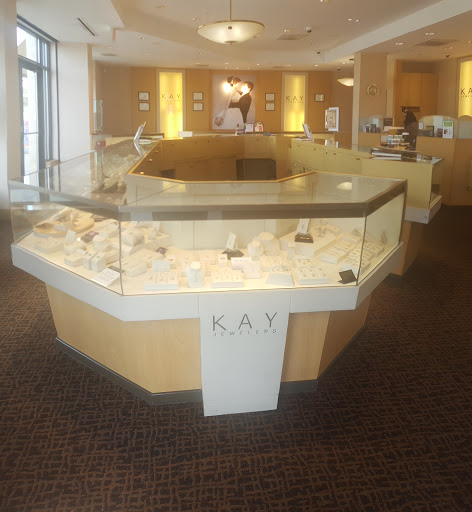 Jewelry Store «Kay Jewelers», reviews and photos, 2893 Town Center Blvd, Fort Mitchell, KY 41017, USA