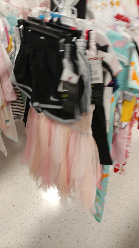 Department Store «T.J. Maxx», reviews and photos, 20 Chapel View Blvd, Cranston, RI 02920, USA