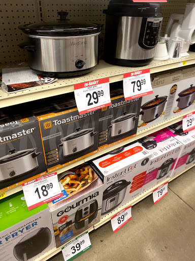 Department Store «Bi-Mart», reviews and photos, 1680 W 18th Ave, Eugene, OR 97402, USA