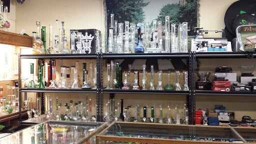 Tobacco Shop «Emerald Triangle Glassworks», reviews and photos, 415 S State St, Ukiah, CA 95482, USA