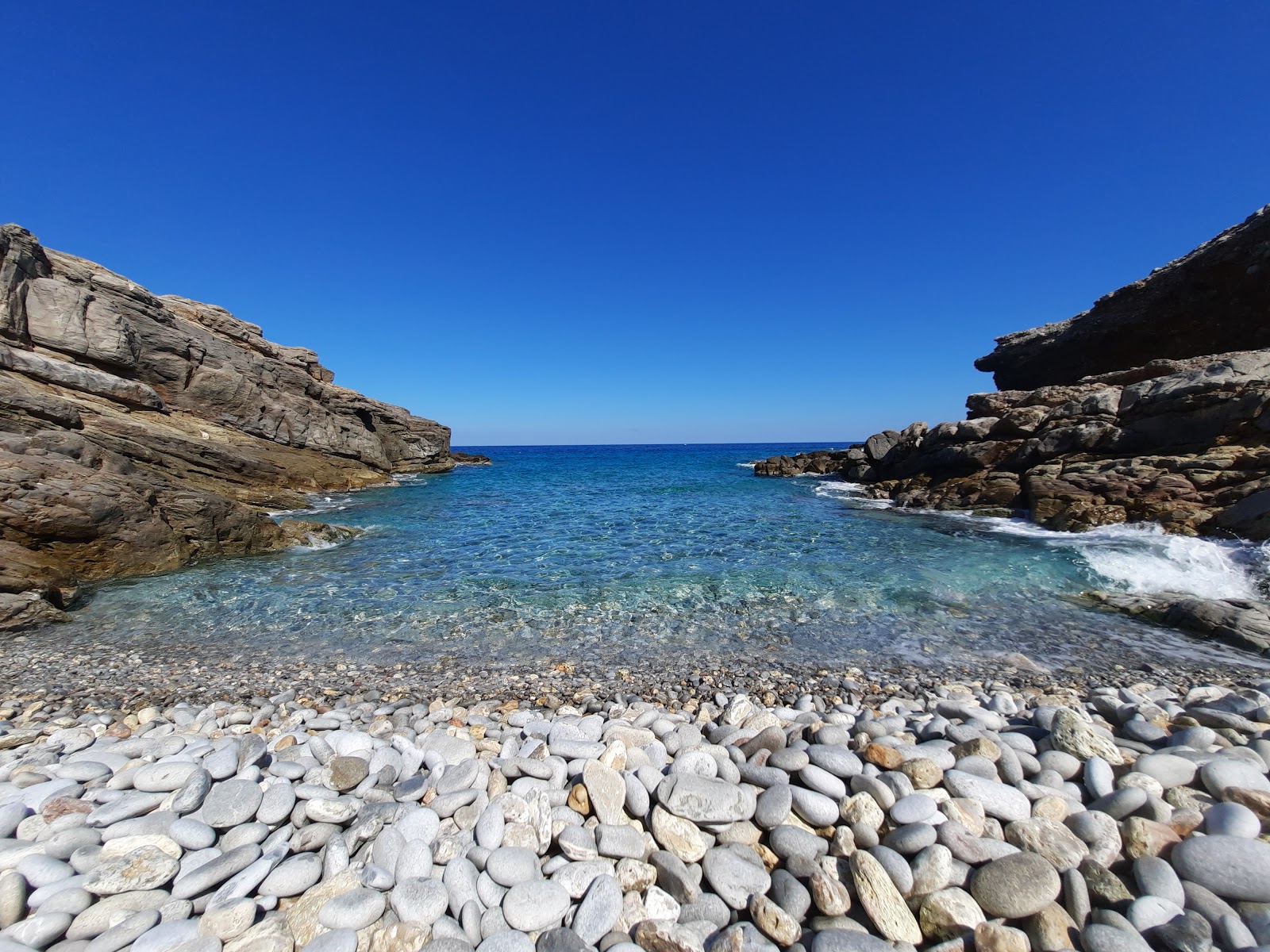 Foto di Paralia Vlichadia con molto pulito livello di pulizia