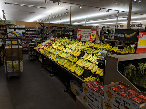 Grocery Store «Stop & Shop», reviews and photos, 105 Alewife Brook Pkwy, Somerville, MA 02144, USA