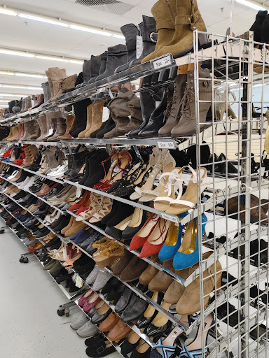 Outlet Store «Opitz Outlet», reviews and photos, 17575 MN-7, Minnetonka, MN 55345, USA