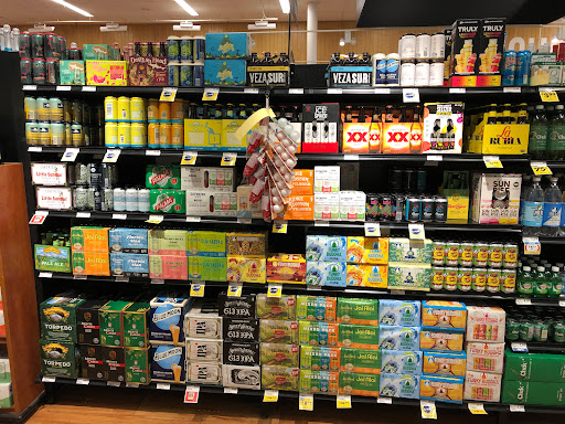 Grocery Store «Winn-Dixie», reviews and photos, 7024 Beracasa Way, Boca Raton, FL 33433, USA