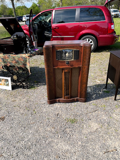 Flea Market «Londonderry Flea Market», reviews and photos, 5 Avery Rd, Londonderry, NH 03053, USA