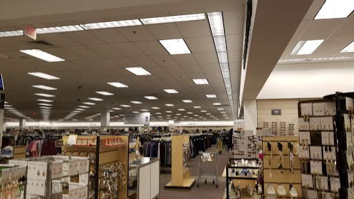 Department Store «Nordstrom Rack Liberty Tree Mall», reviews and photos, 50 Independence Way, Danvers, MA 01923, USA