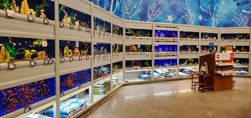 Pet Supply Store «PetSmart», reviews and photos, 5640 Cedar Lake Rd, Minneapolis, MN 55416, USA