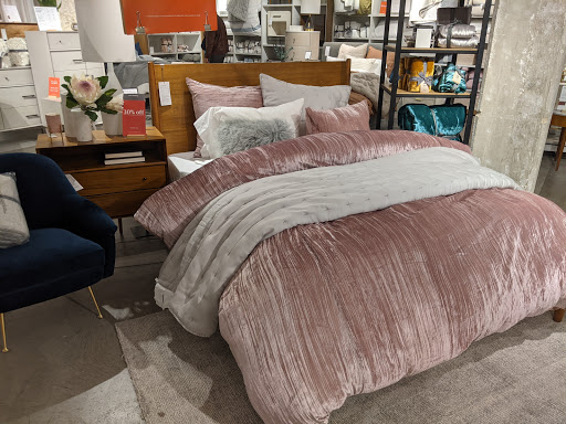 Furniture Store «west elm», reviews and photos, 400 W 47th St, Kansas City, MO 64112, USA