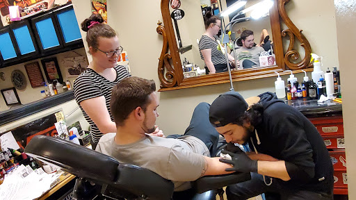 Tattoo Shop «Aasylum Tattoo», reviews and photos, 6604 Seawall Blvd, Galveston, TX 77550, USA