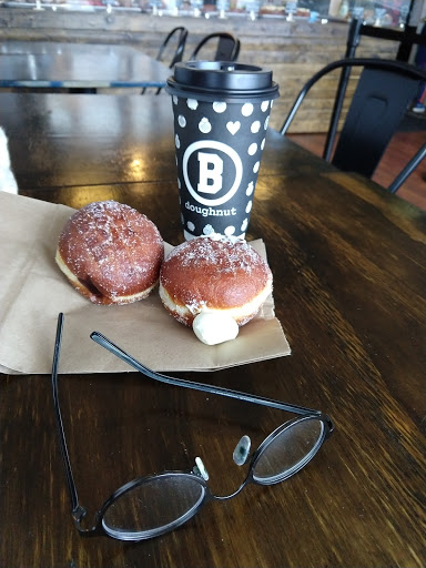 Donut Shop «B. Doughnut», reviews and photos, 7 Loudoun St SW, Leesburg, VA 20175, USA