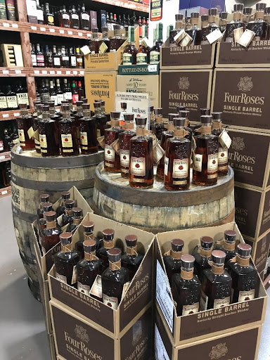 Liquor Store «The Barn Bottle Shop», reviews and photos, 25 Village Pkwy, Pendergrass, GA 30567, USA