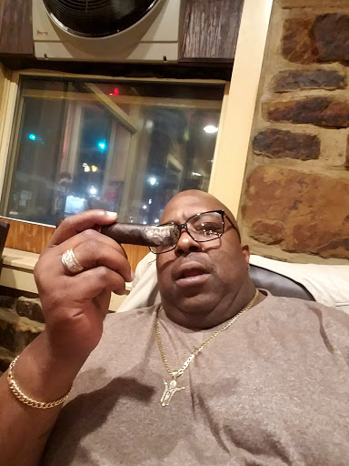 Cigar Shop «Slow Burns Cigar Shoppe & Smoking Lounge», reviews and photos, 701 Frederick Rd, Catonsville, MD 21228, USA