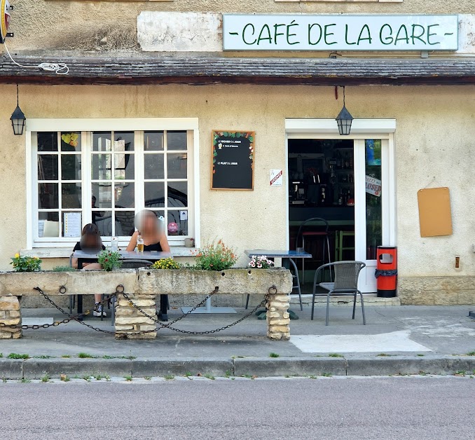 Café de la Gare à Vermenton (Yonne 89)