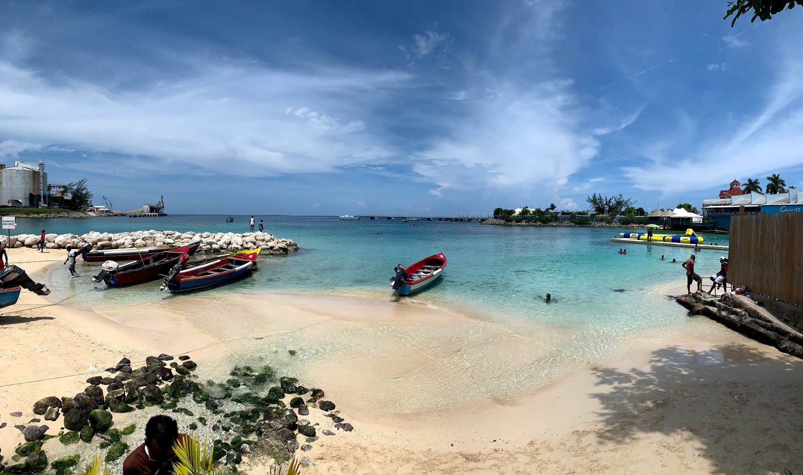 Fisherman Beach'in fotoğrafı birden fazla küçük koy ile birlikte