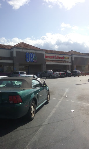 Grocery Store «Smart & Final Extra!», reviews and photos, 250 E 10th St, Gilroy, CA 95020, USA