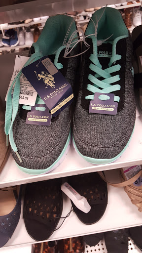 Clothing Store «Ross Dress for Less», reviews and photos, 13855 Outlet Dr, Silver Spring, MD 20904, USA