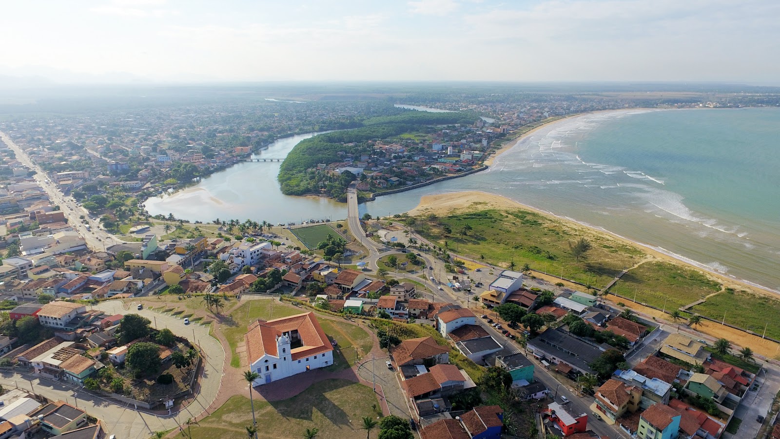 Foto von Nova Almeida Strand mit sehr sauber Sauberkeitsgrad
