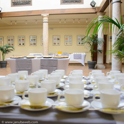 Sabores En Tu Casa Local